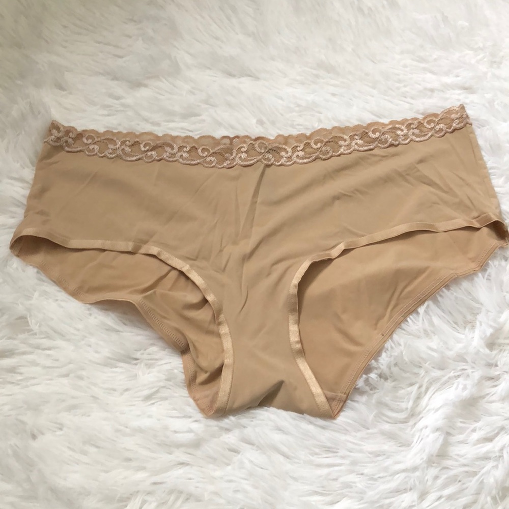 Natori feathers briefs